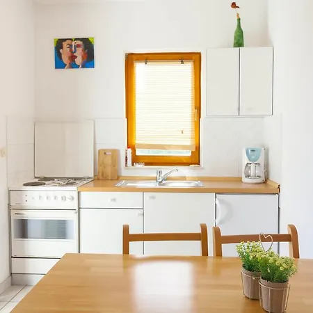 Meri - Puharic Guest house 3*