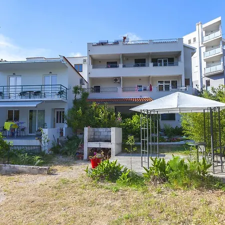 Meri - Puharic Guest house 3*
