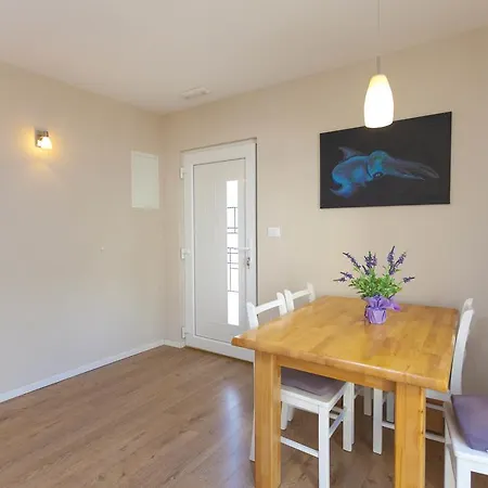 Meri - Puharic 게스트하우스 마카르스카