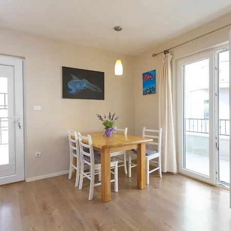 Meri - Puharic 3* 마카르스카